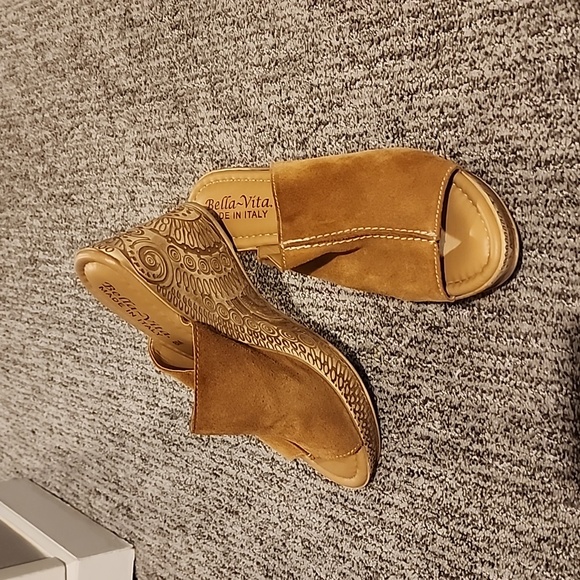 Bella Vita Women's Eni-Italy Heeled Woven Sandal - Made In Italy, Tan, Block Heel (Size 11)
